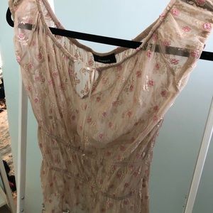 Express blouse with embroidery